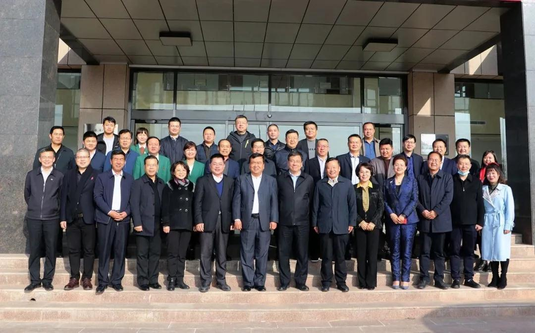 劉黎明董事長陪同湖南省政協(xié)副主席張健一行赴寧夏考察調研