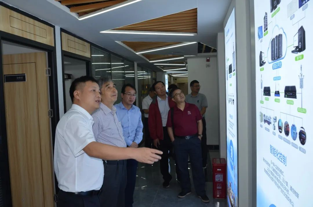 原國家安監(jiān)總局巡視員李偉敏、中機電協(xié)智能化礦山分會會長張立寬一行考察九九智能環(huán)保